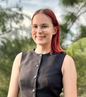 Dr. Lea Feuillet Dr. Lea Feuillet
